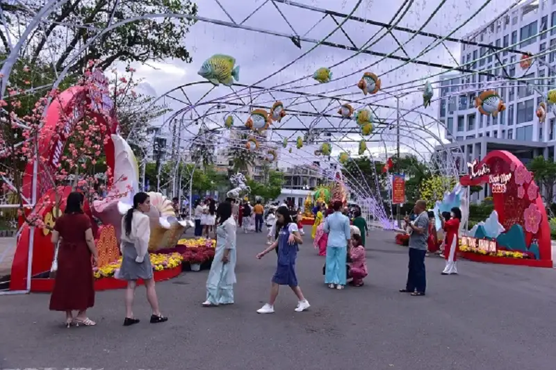 Khu công viên Yến Phi Nha Trang, một trong những điểm tahm quan thu hút khách trong dịp Tết Bính Ngọ